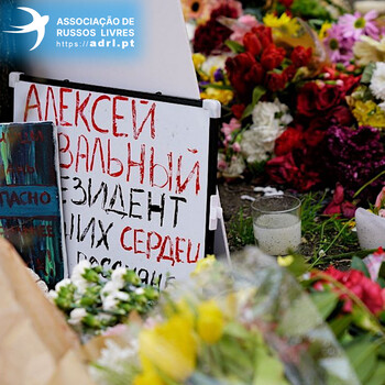 Um memorial a Alexei Navalny em Lisboa