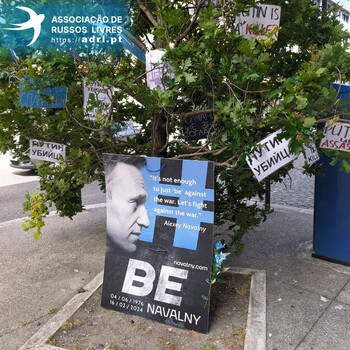 Um memorial a Alexei Navalny em Lisboa